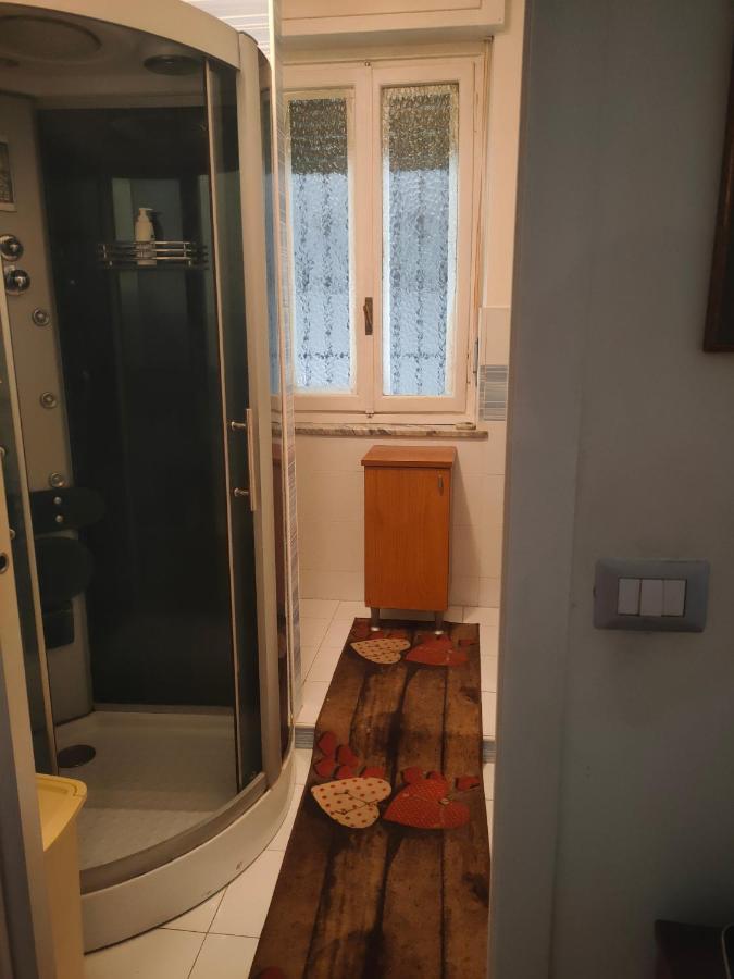 トリノCasa - House Xavier Una Casa Famigliare , Dame Entra Solo Chi A Un Bel Cuore , Non'E Il L'Intero Alloggio Solo Stanze E Bagnoアパートメント エクステリア 写真